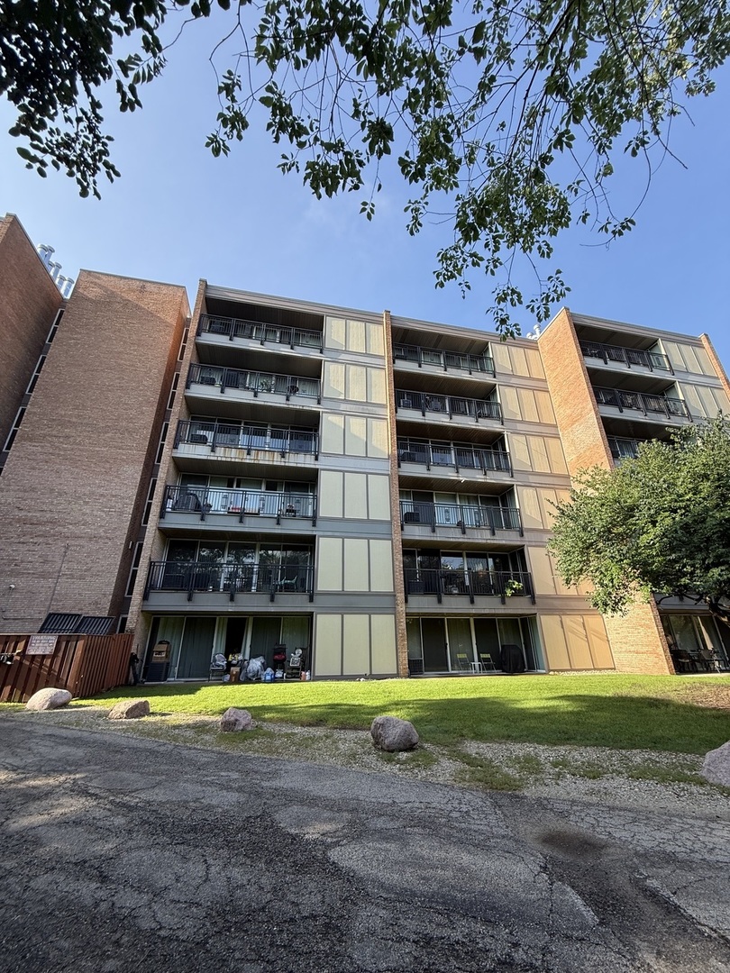 6000 Oakwood Drive Unit: 1E