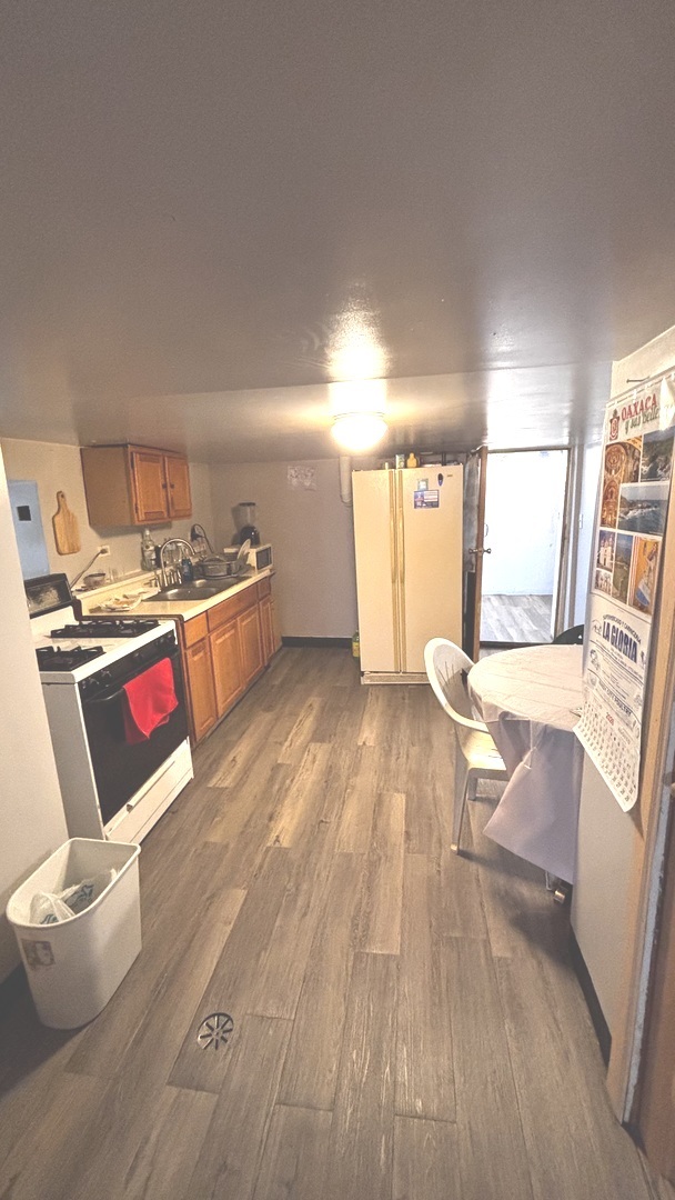 3309 W 38th Place