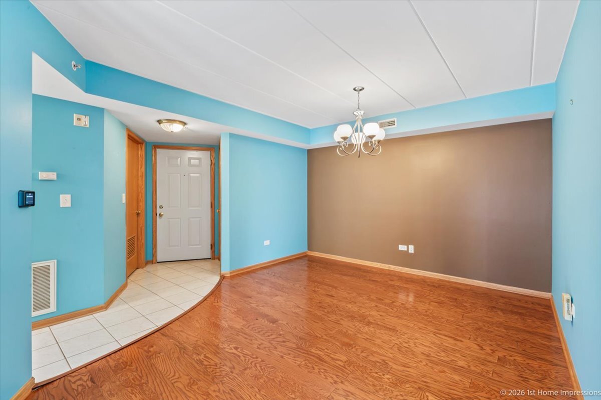 9420 S Melvina Avenue Unit: 2NW