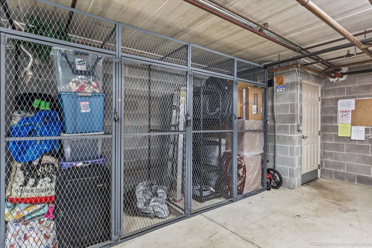 9420 S Melvina Avenue Unit: 2NW