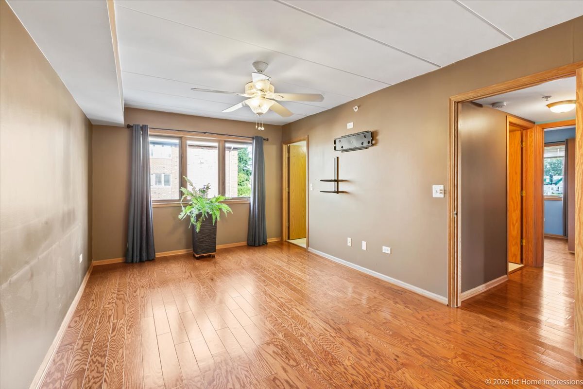9420 S Melvina Avenue Unit: 2NW