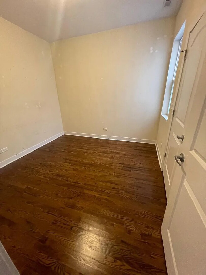 3128 W Walton Street Unit: 3