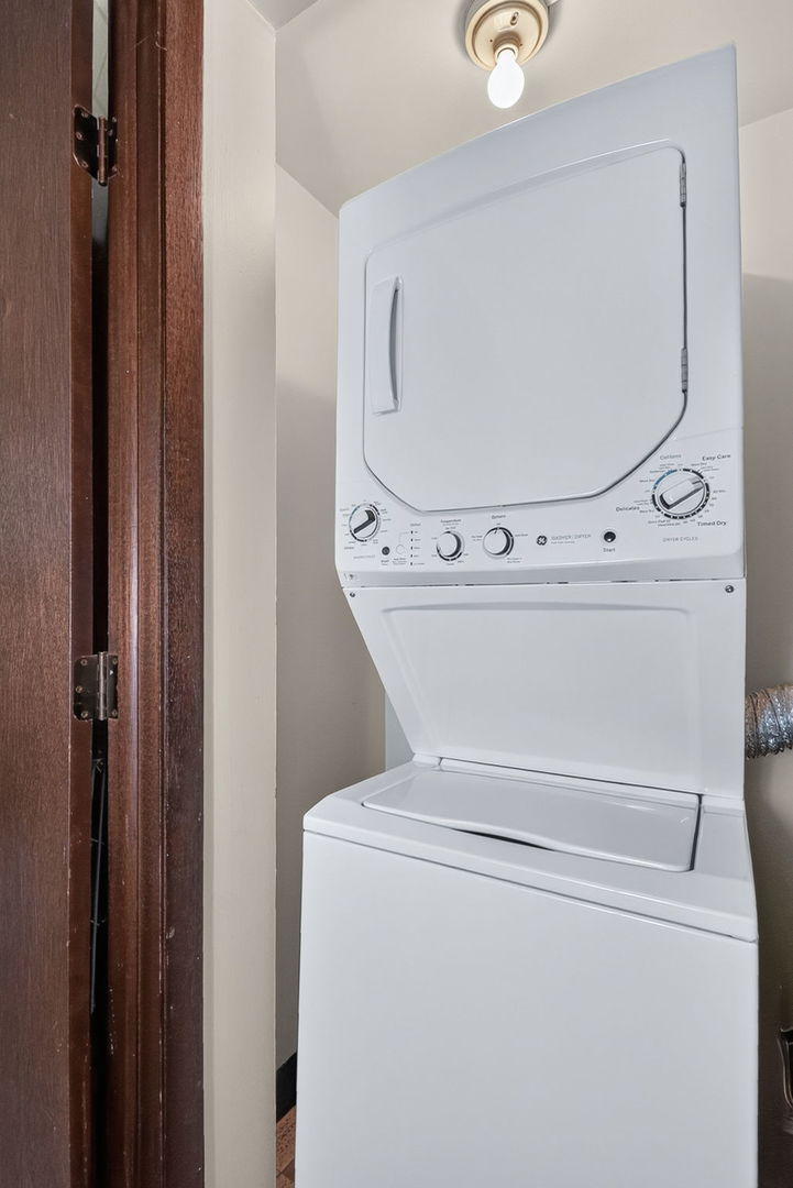 77 Lake Hinsdale Drive Unit: 202