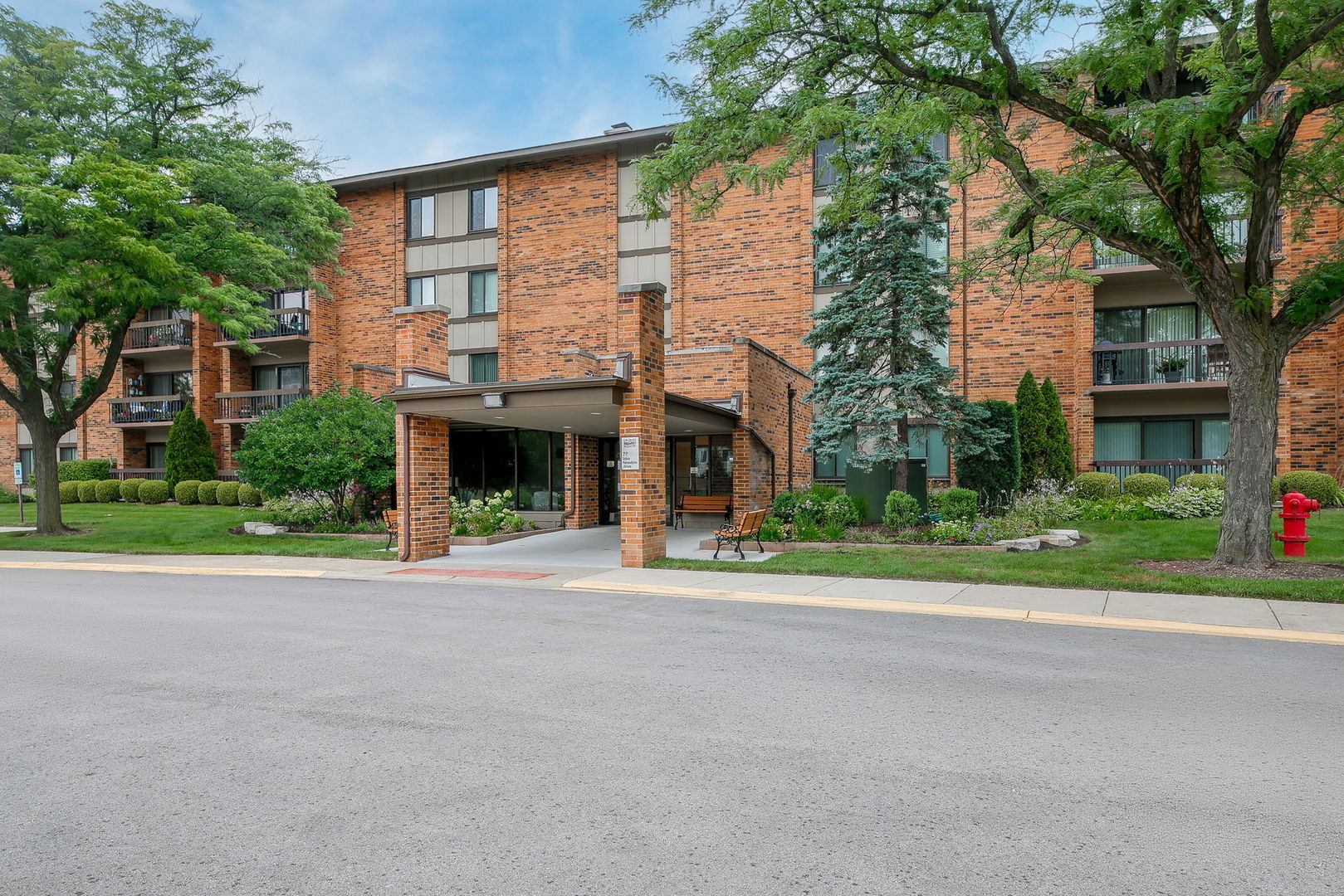 77 Lake Hinsdale Drive Unit: 202