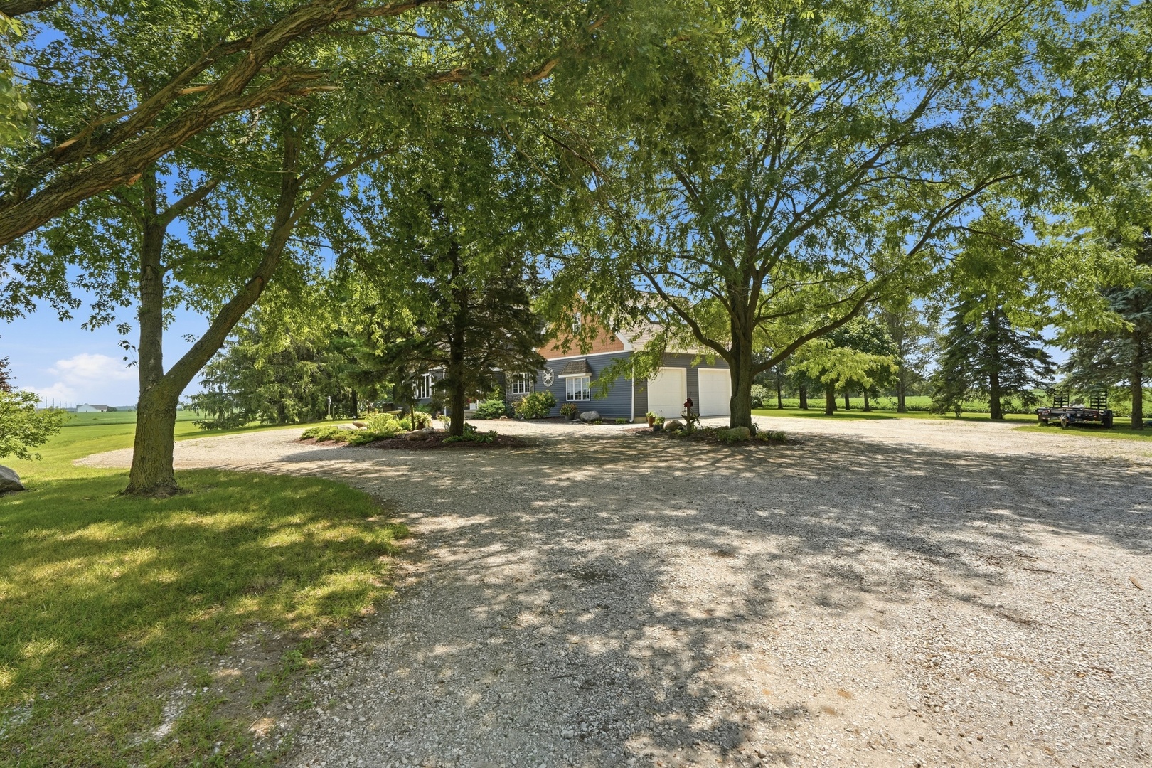 1737 E 1700 North Road