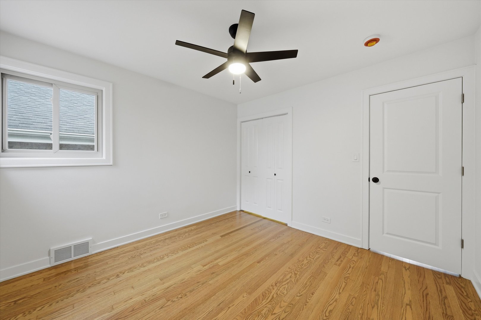 2905 W 102nd Place