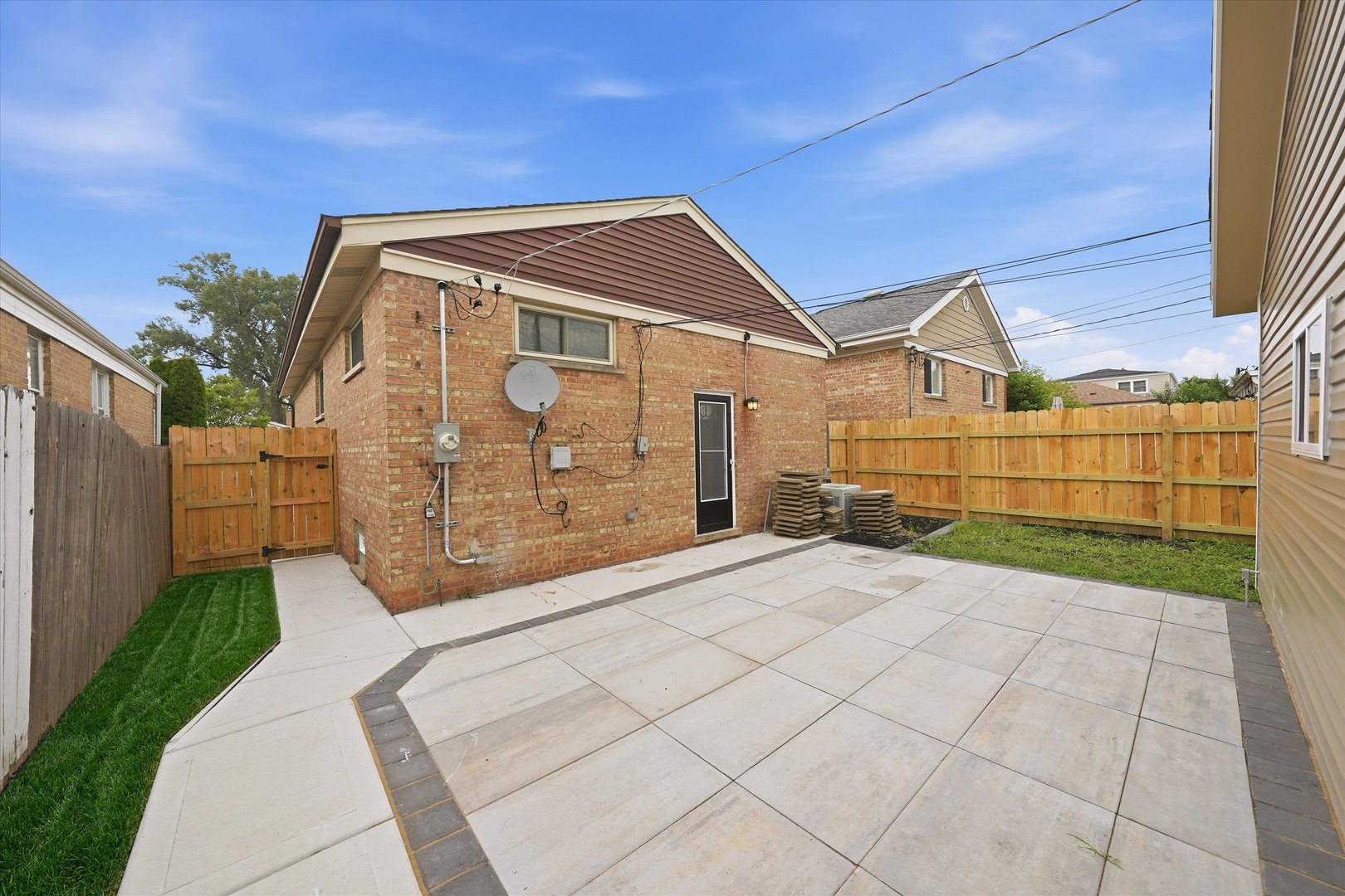 2905 W 102nd Place