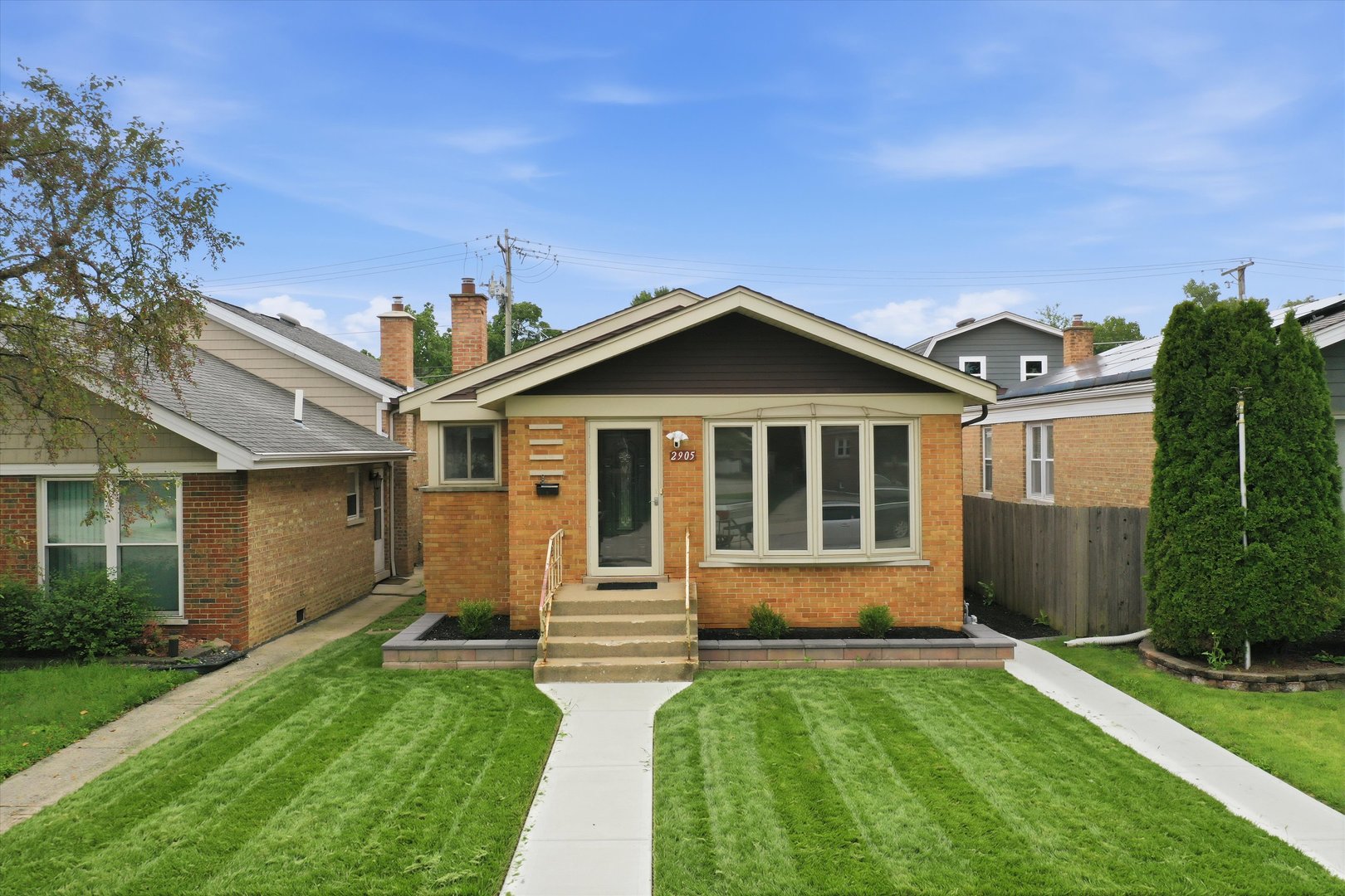 2905 W 102nd Place
