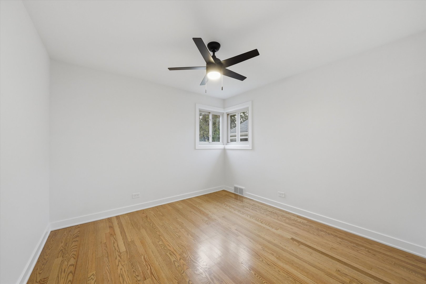 2905 W 102nd Place