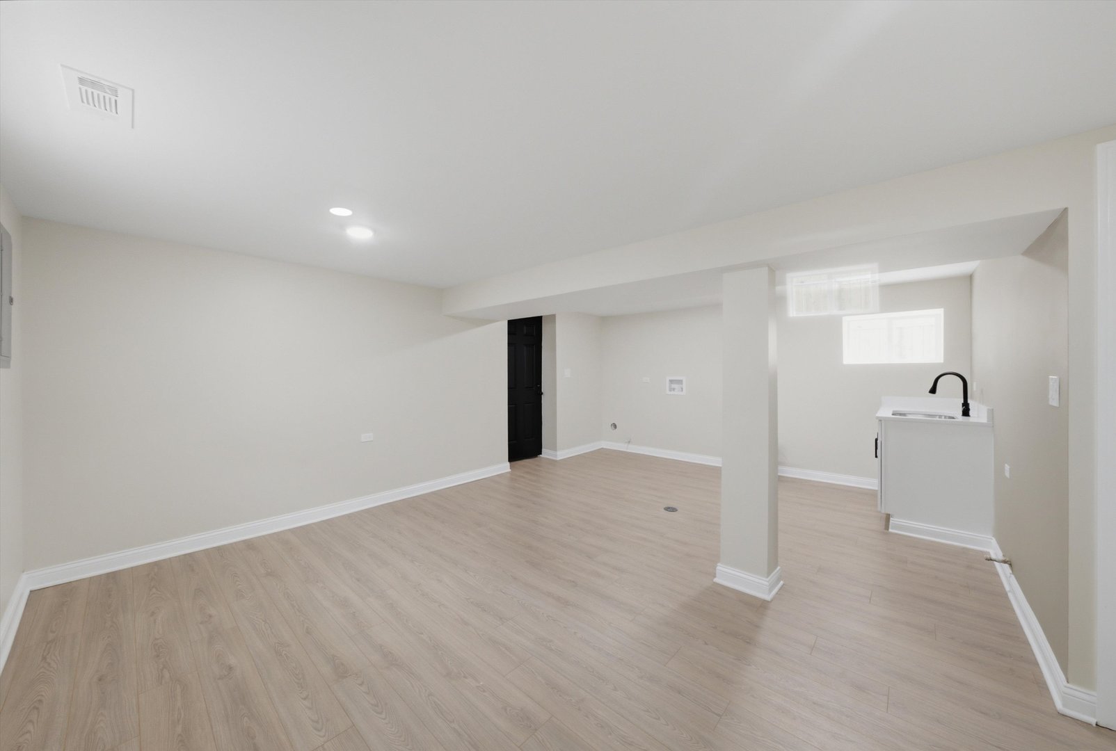 11409 S Stewart Avenue