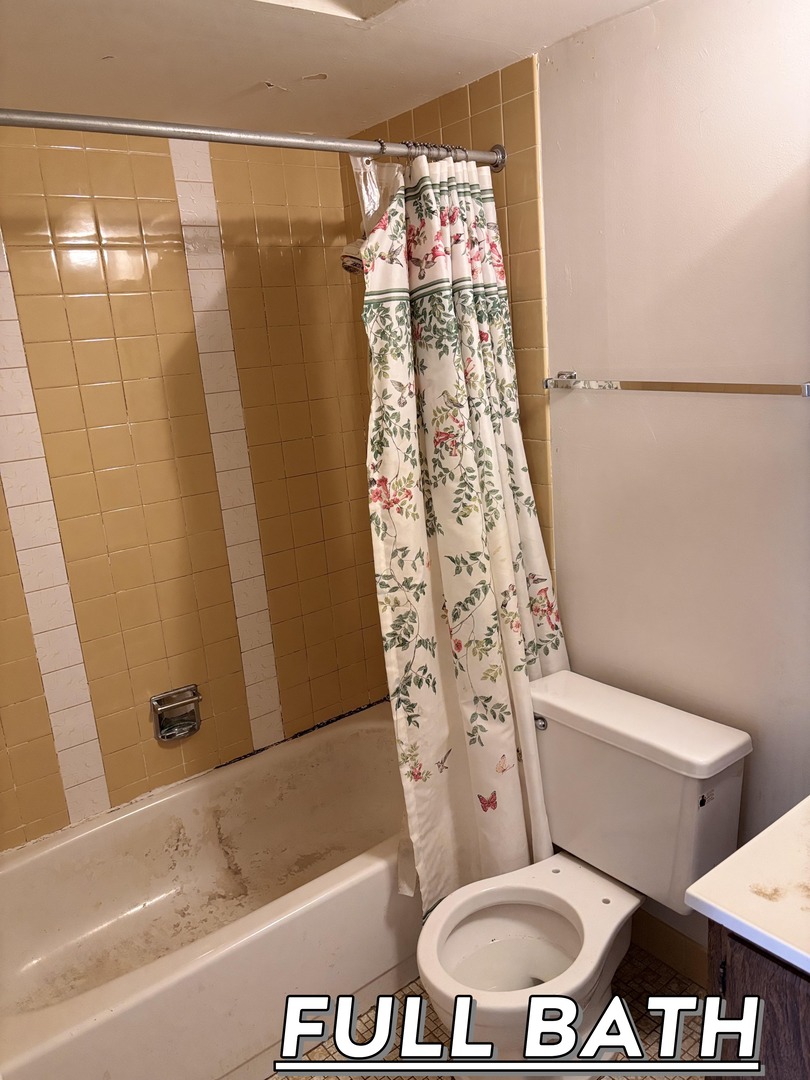 5241 James Lane Unit: 1123
