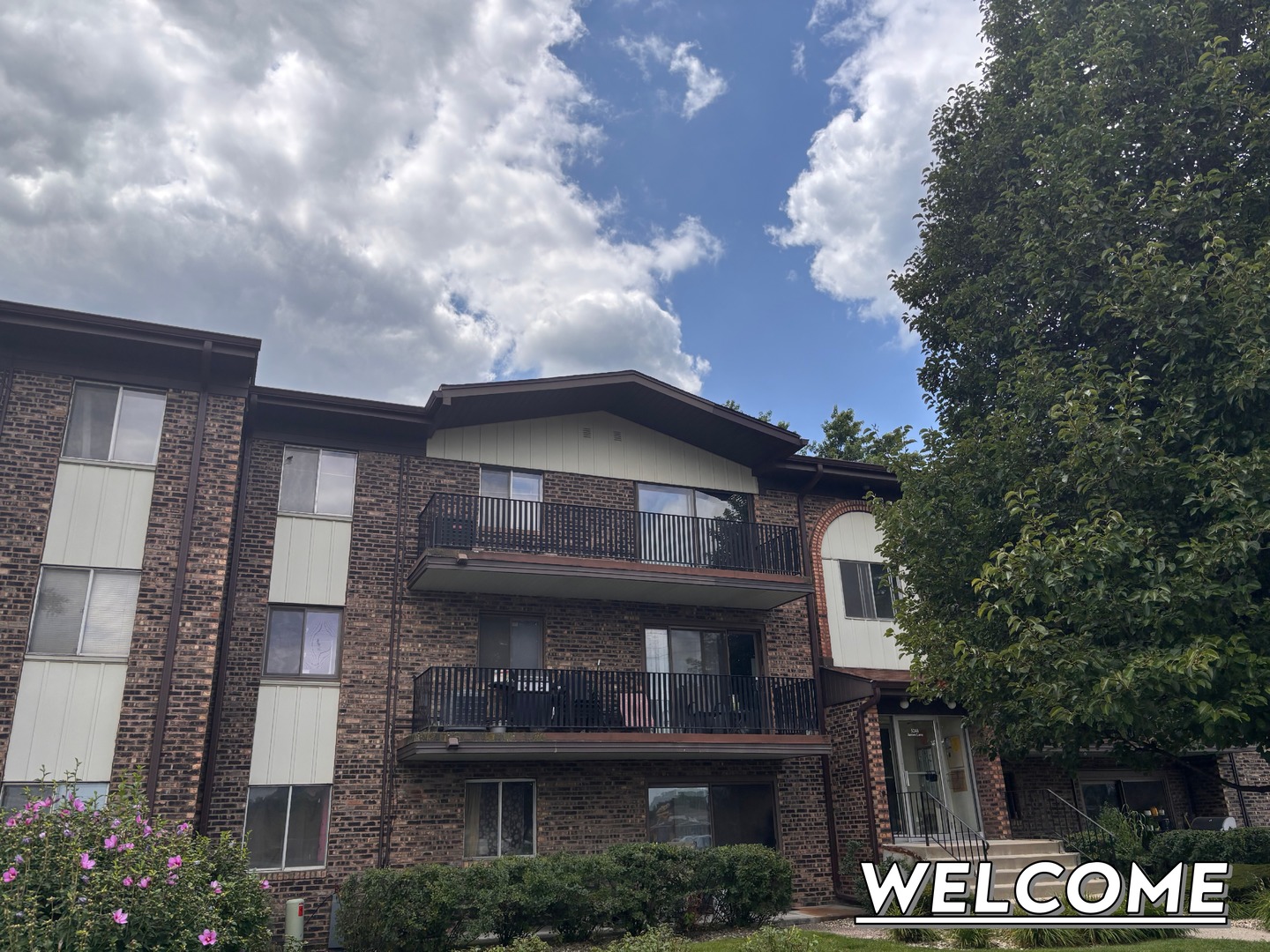 5241 James Lane Unit: 1123