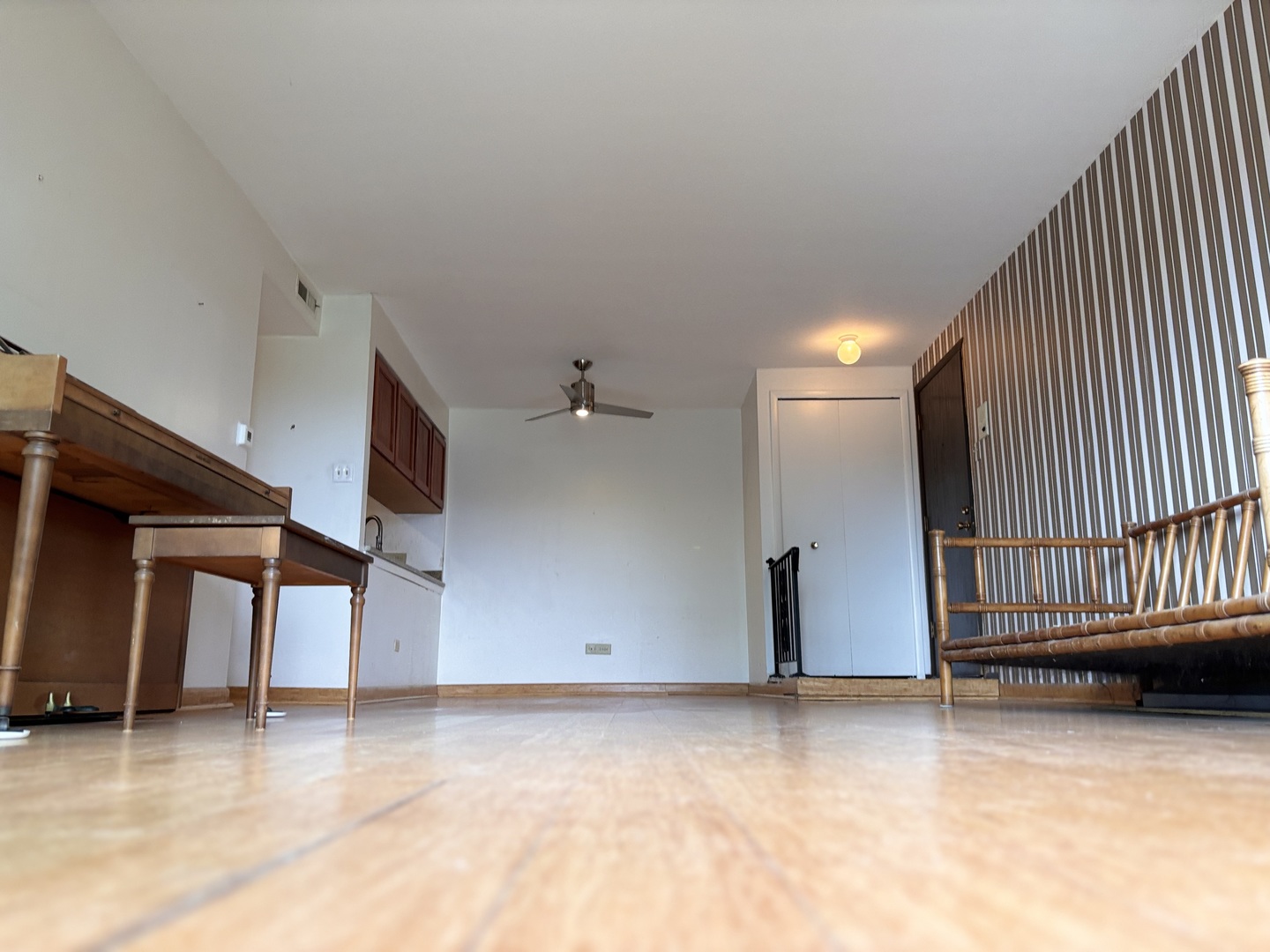 5241 James Lane Unit: 1123