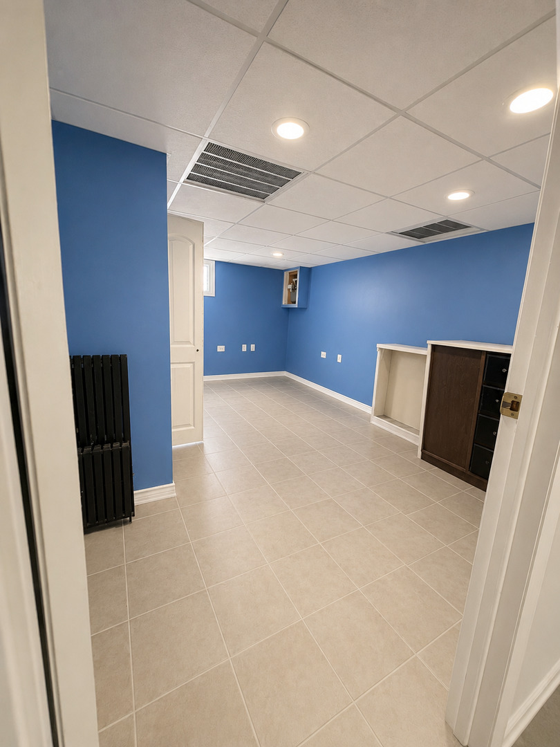 627 E 160th Court
