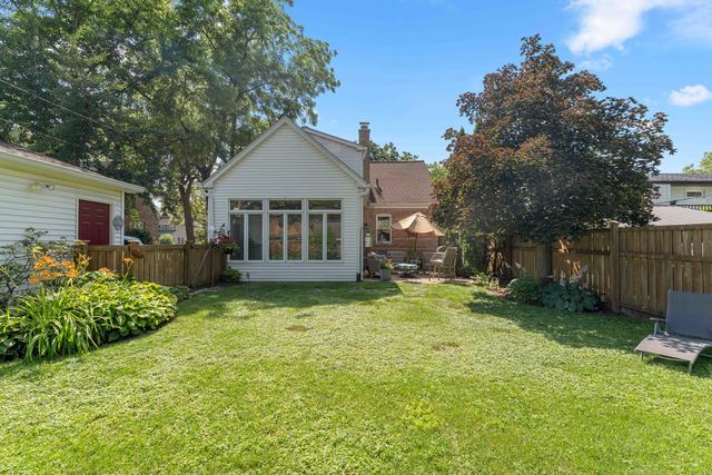 725 N County Line Road