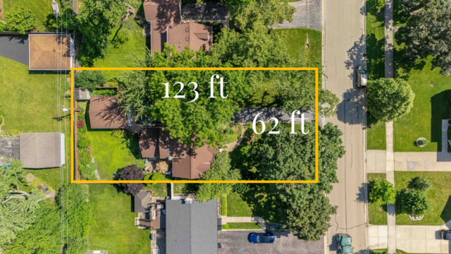 725 N County Line Road