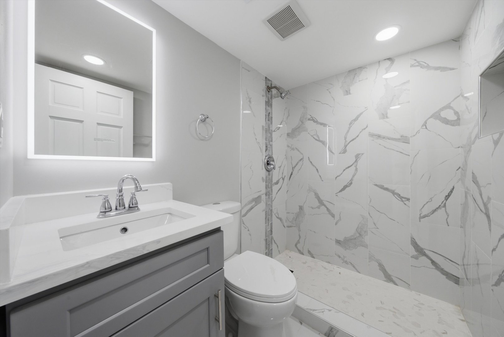 433 W 100TH Street