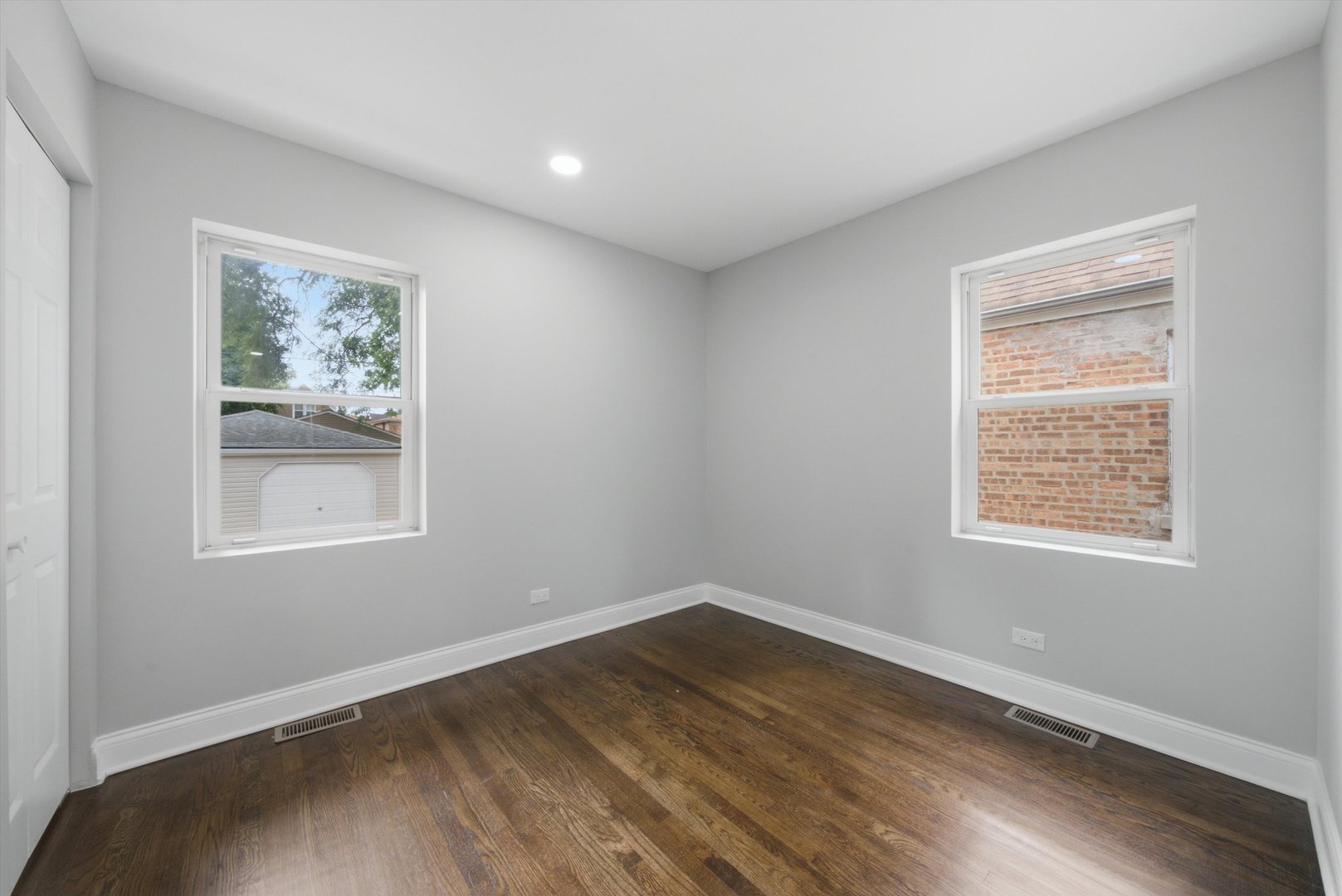 433 W 100TH Street