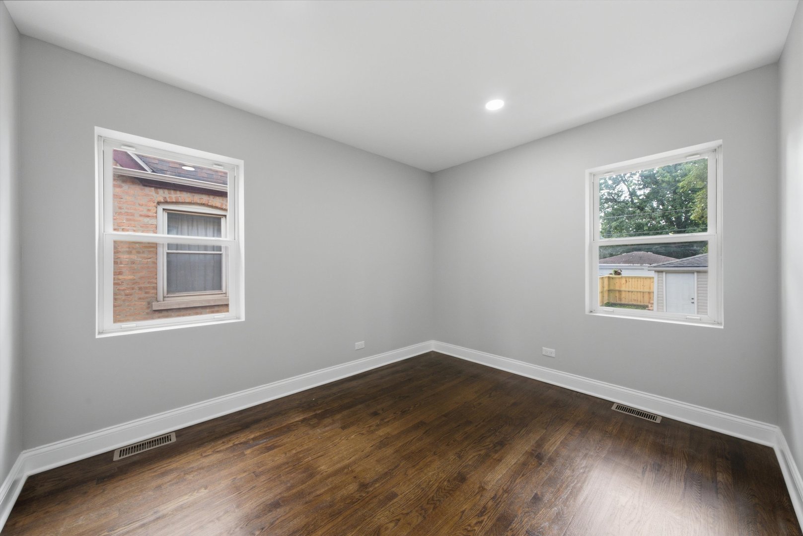 433 W 100TH Street