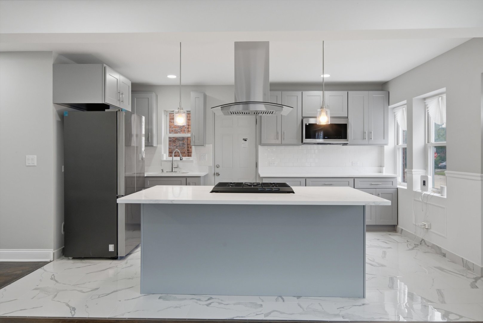 433 W 100TH Street