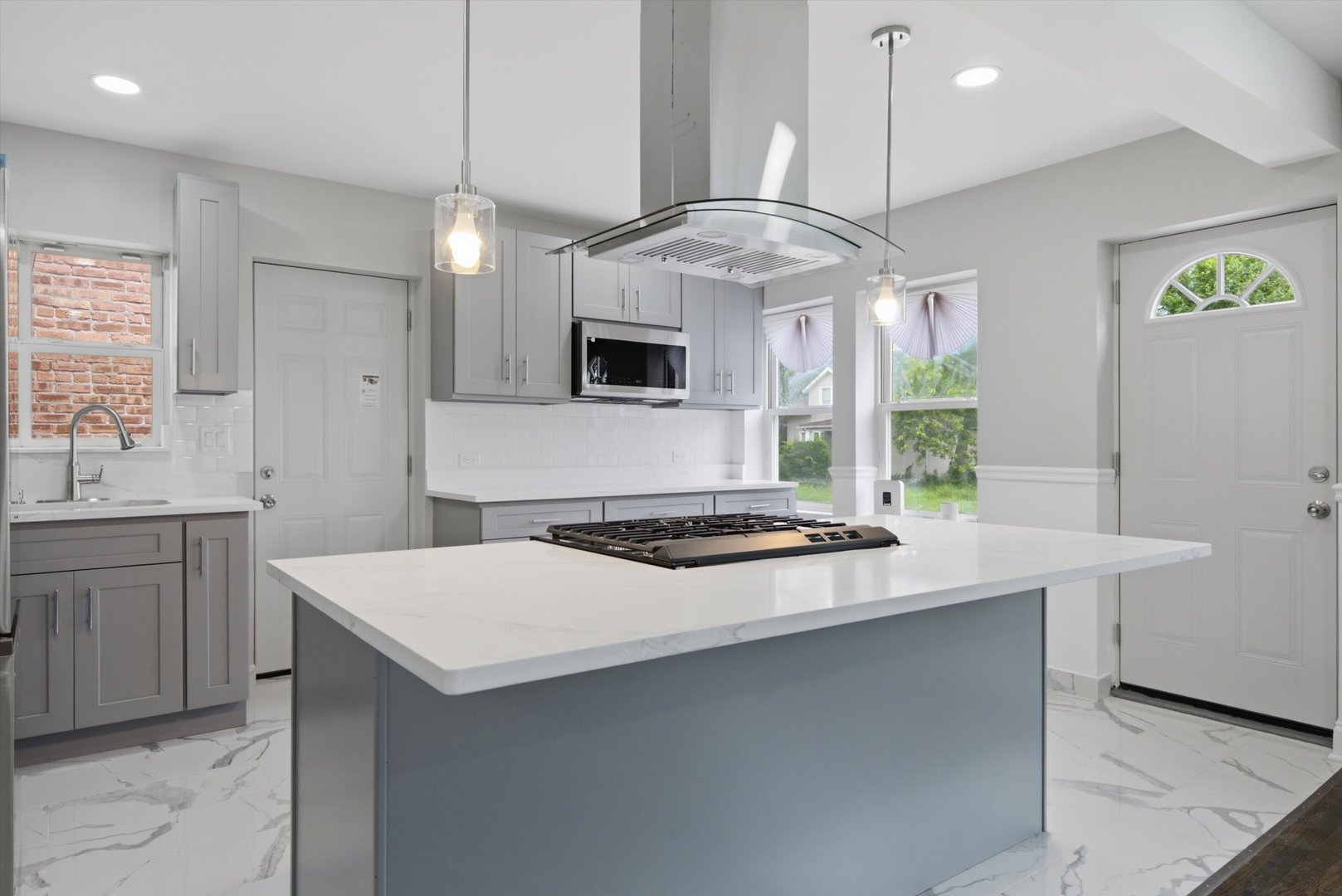 433 W 100TH Street