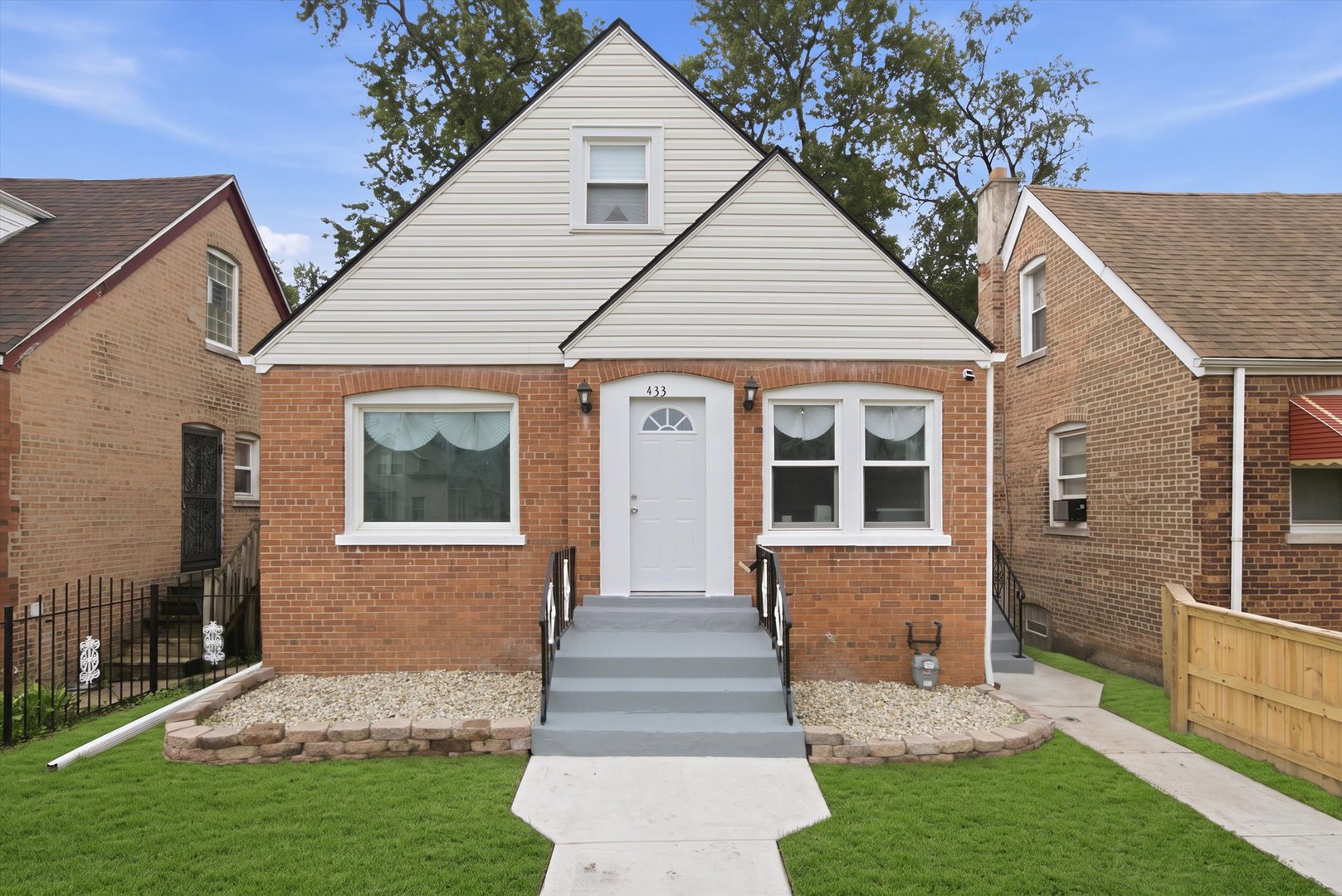 433 W 100TH Street