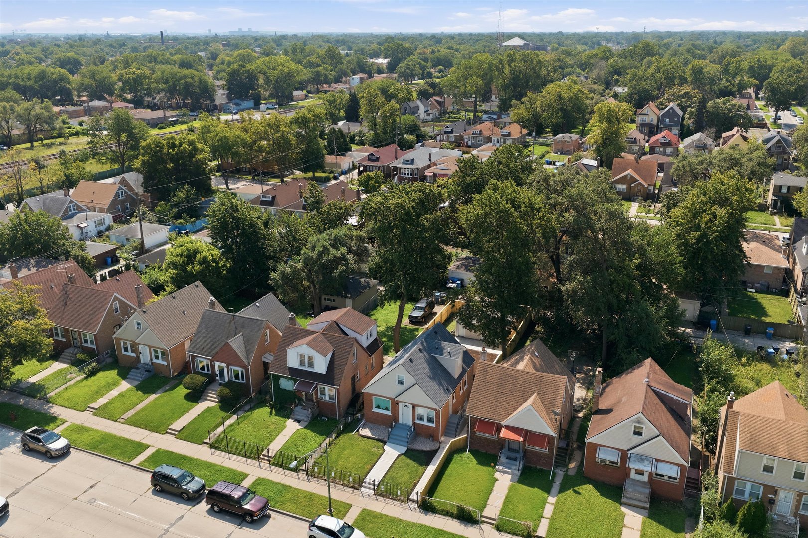 433 W 100TH Street