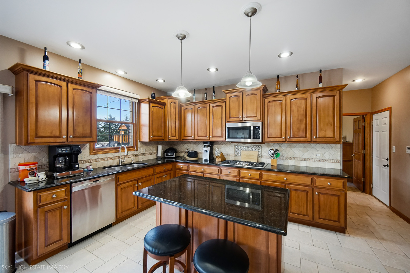 16015 Ridgewood Drive