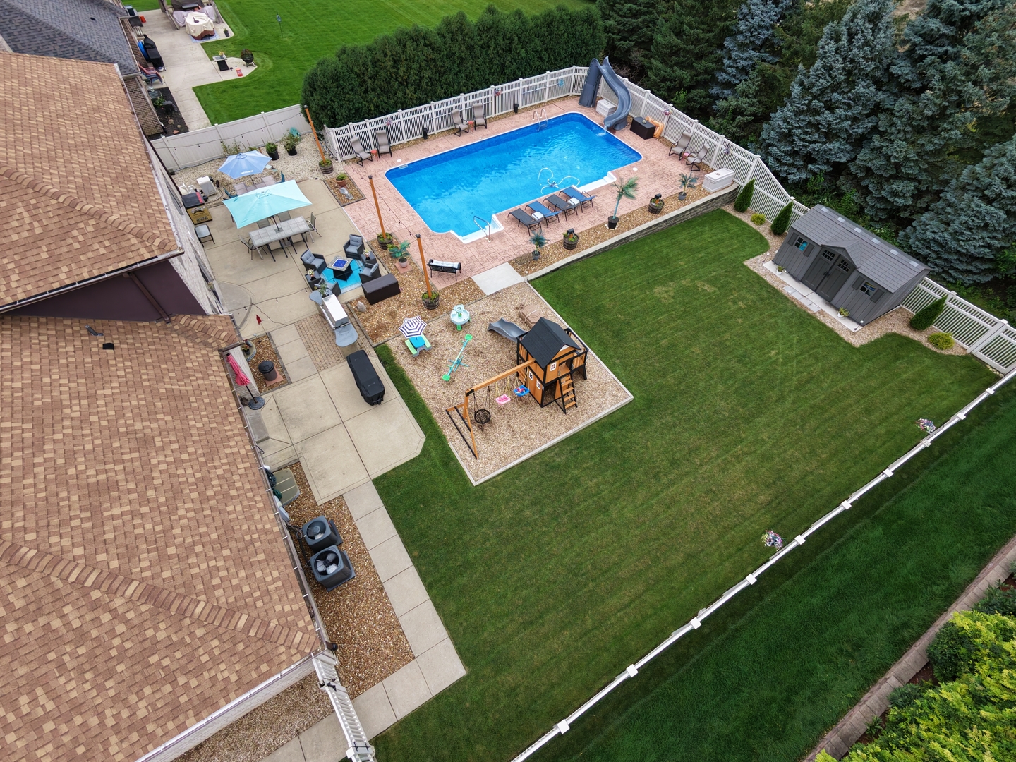 16015 Ridgewood Drive