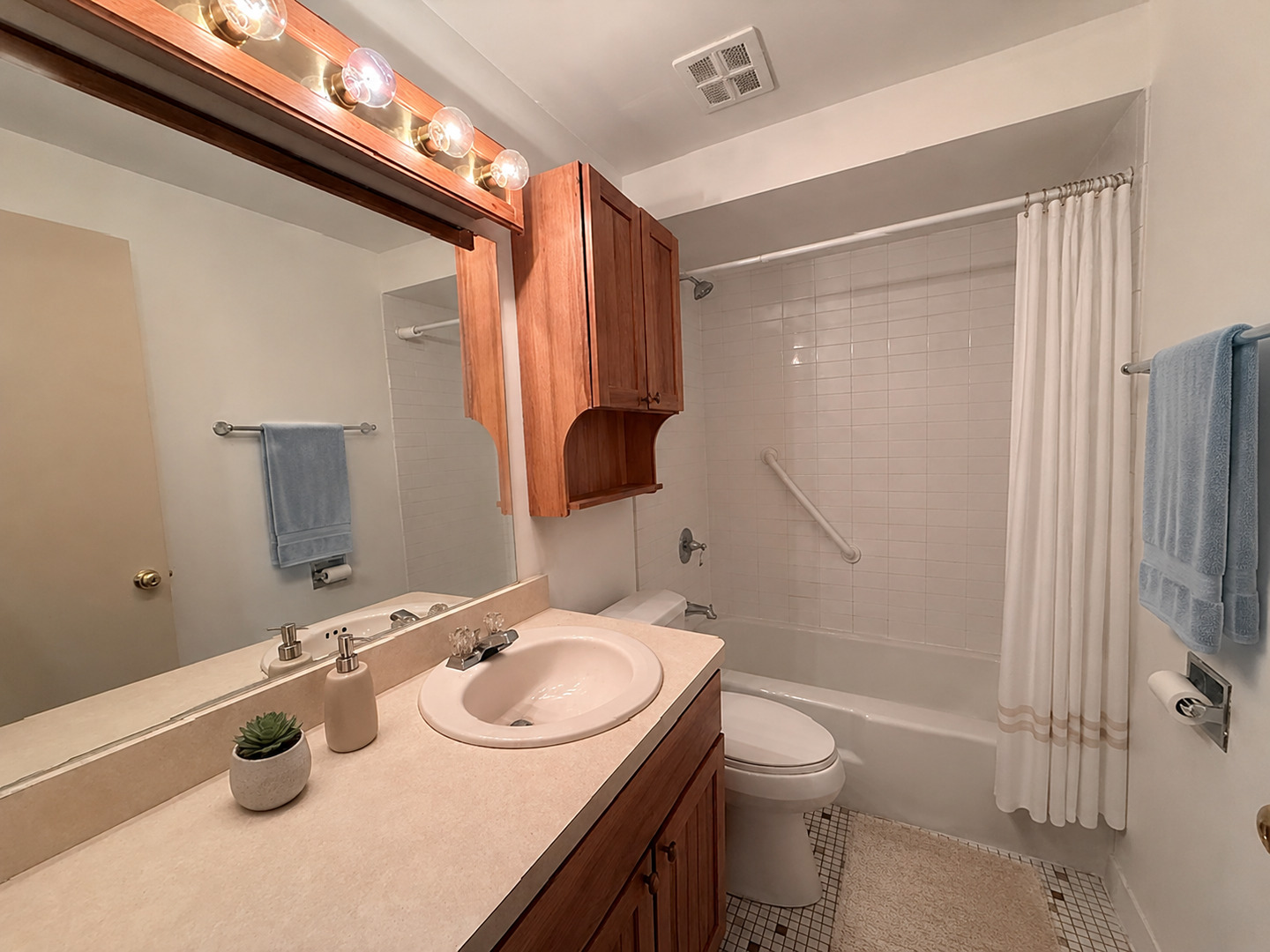 5629 6th Avenue Unit: 1B