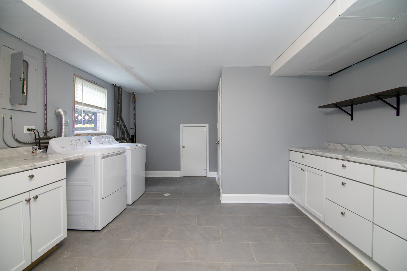 8836 Oakwood Drive
