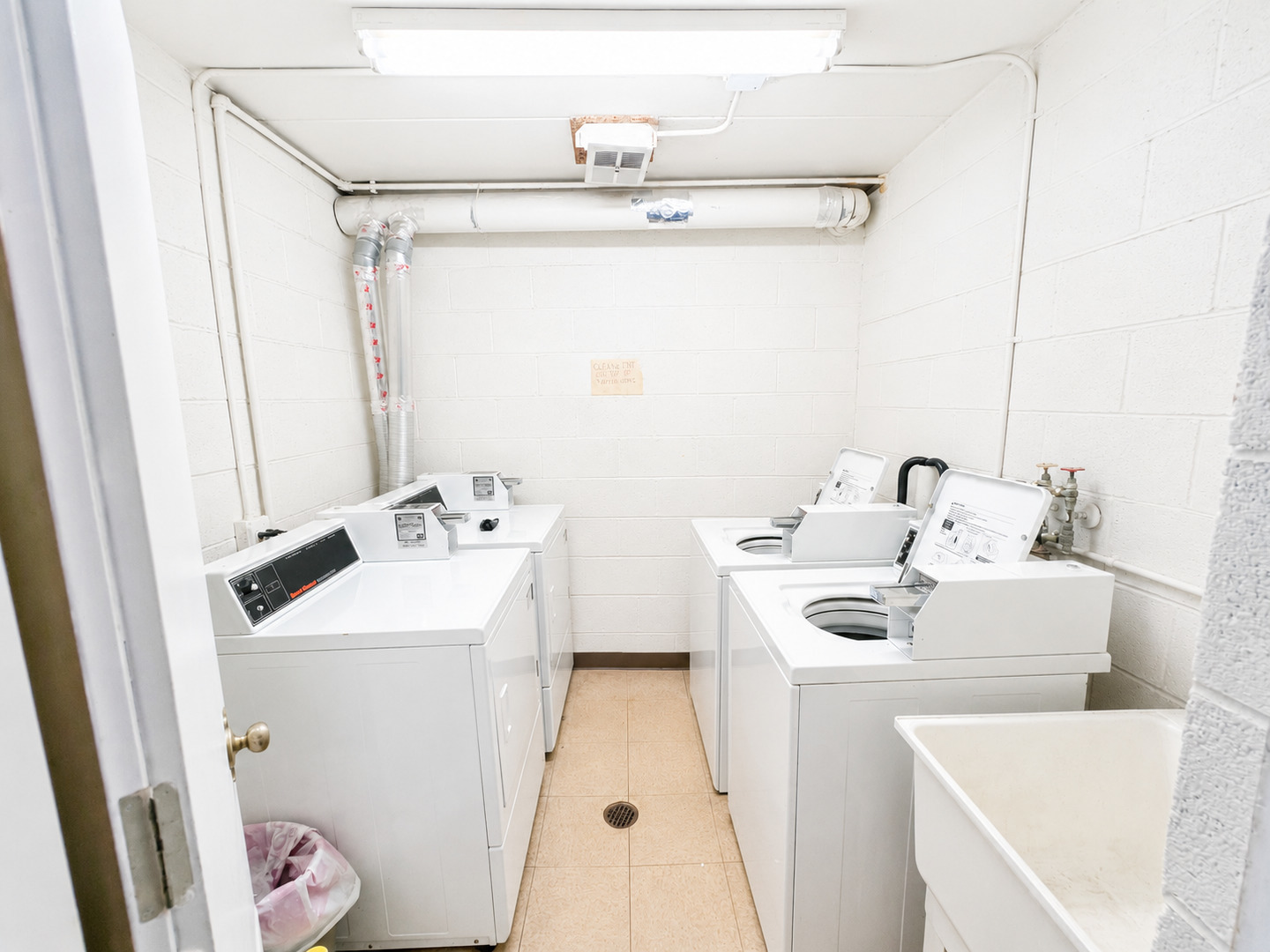 9138 W 140TH Street Unit: 1NE