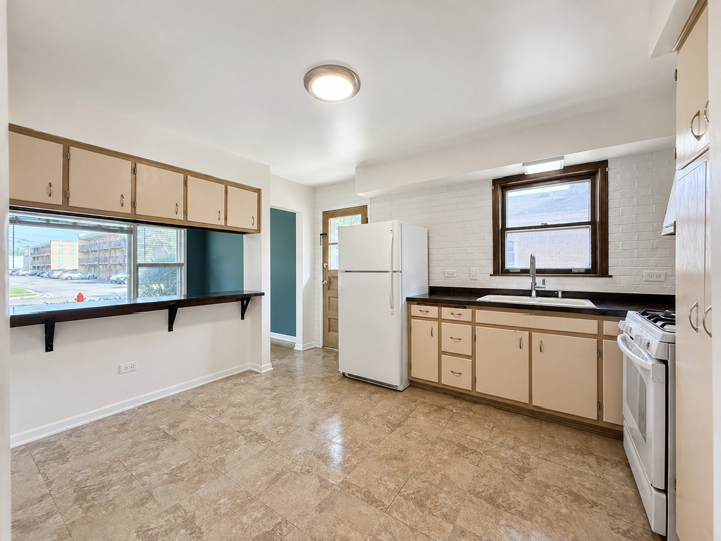 1638 Forest Road