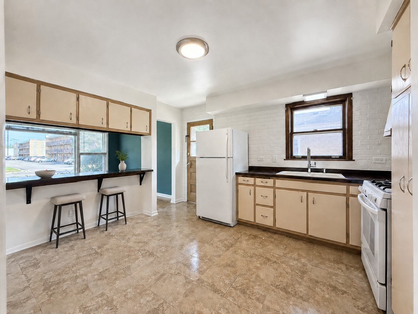 1638 Forest Road