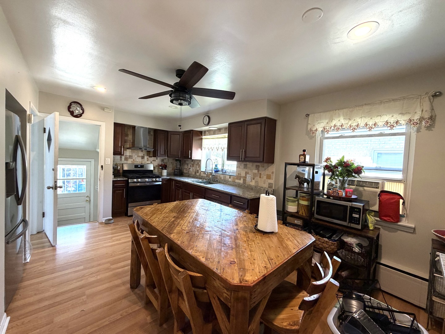 3724 S 60th Court
