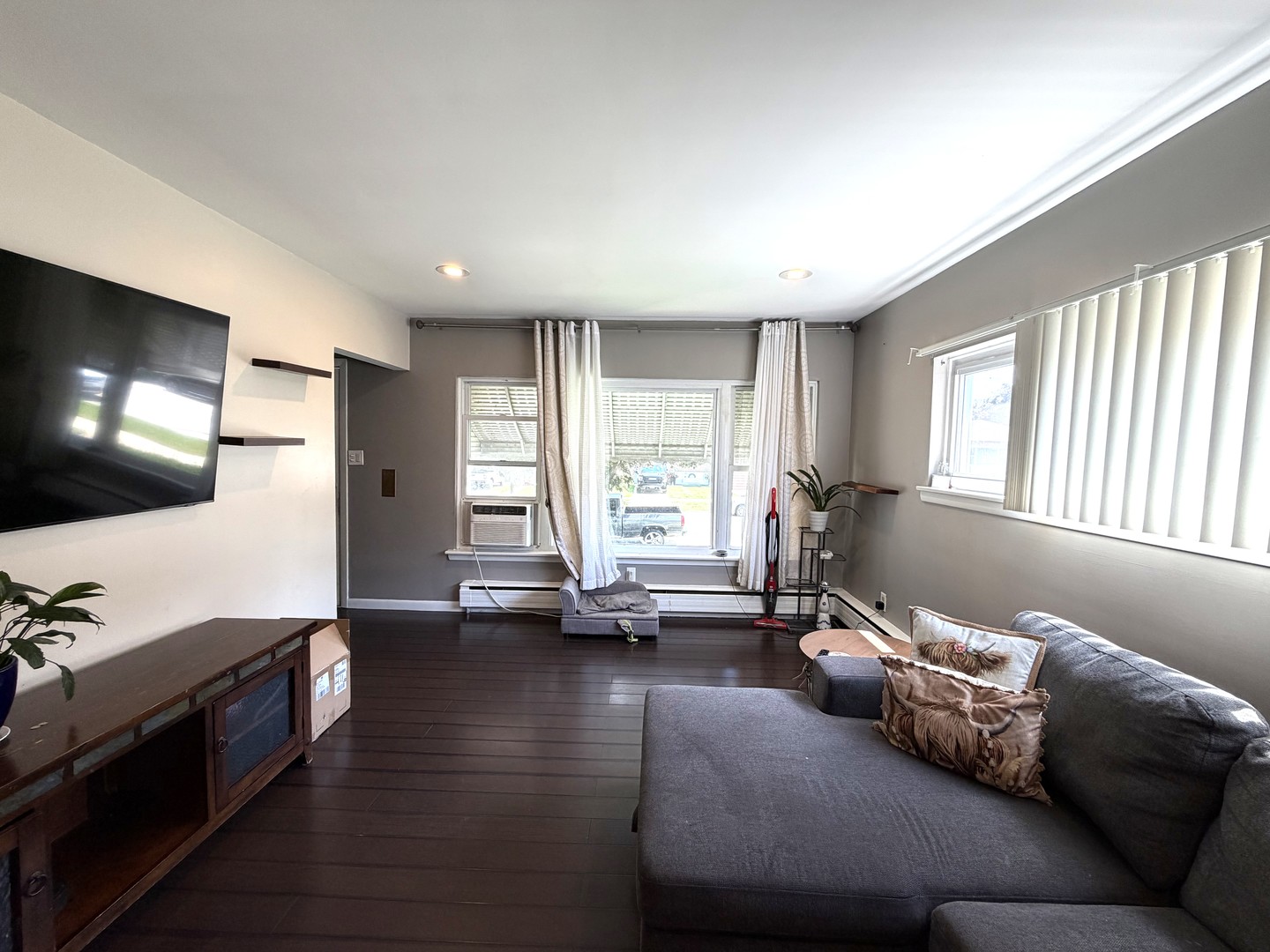 3724 S 60th Court