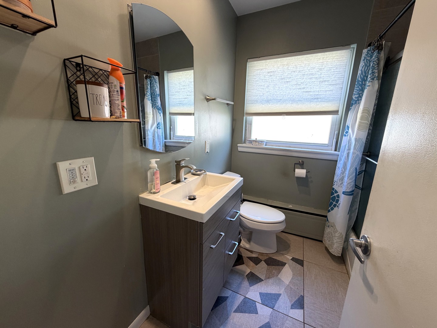 3724 S 60th Court