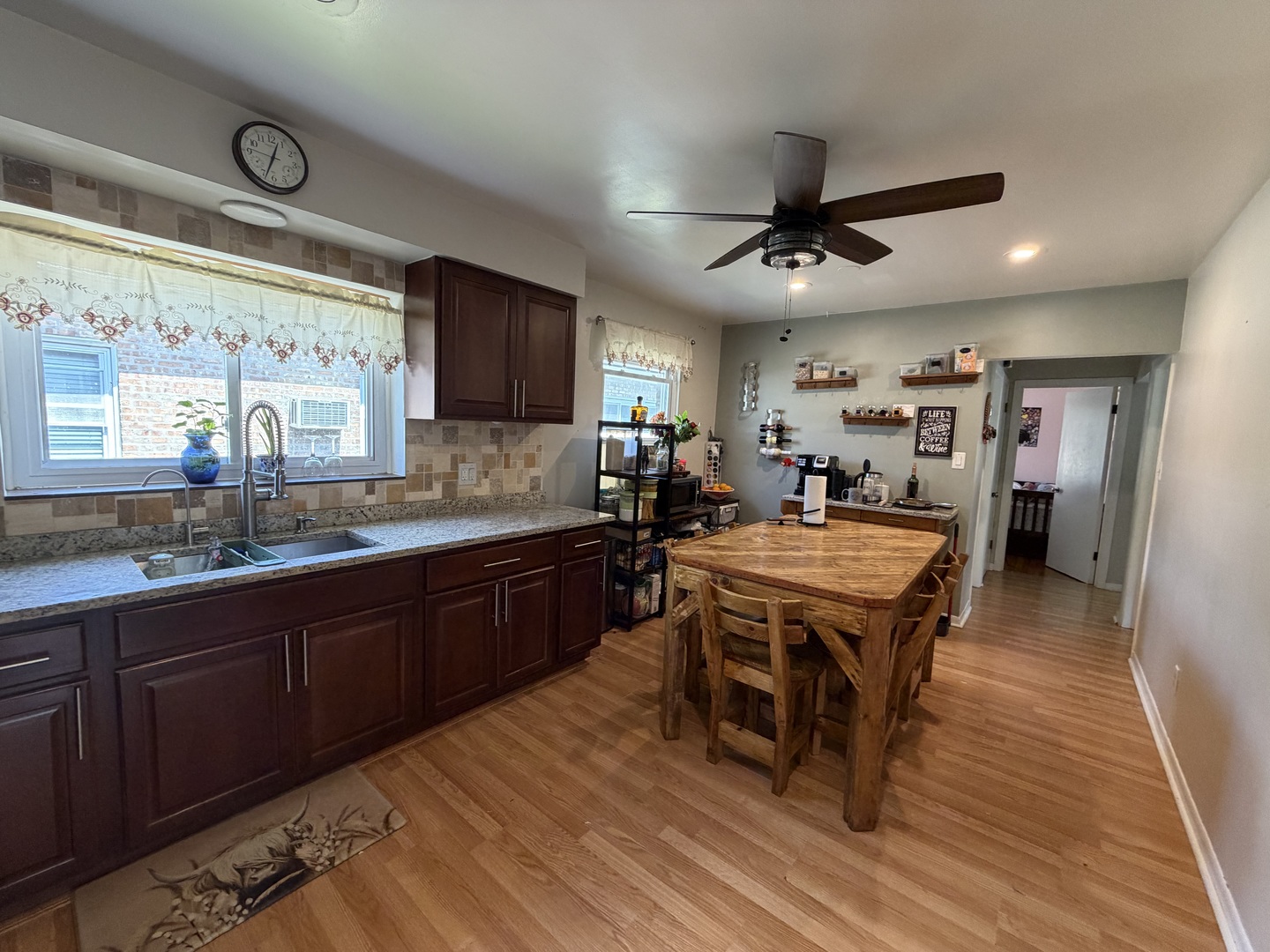 3724 S 60th Court