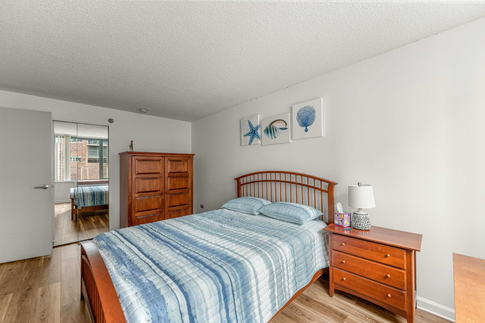 440 N Mcclurg Court Unit: 805