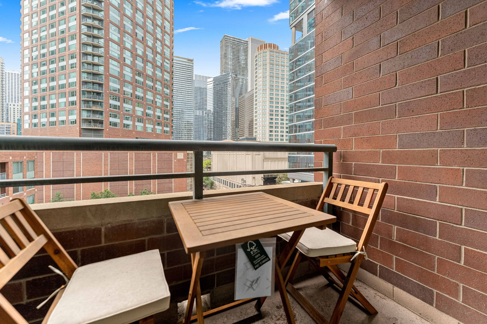 440 N Mcclurg Court Unit: 805