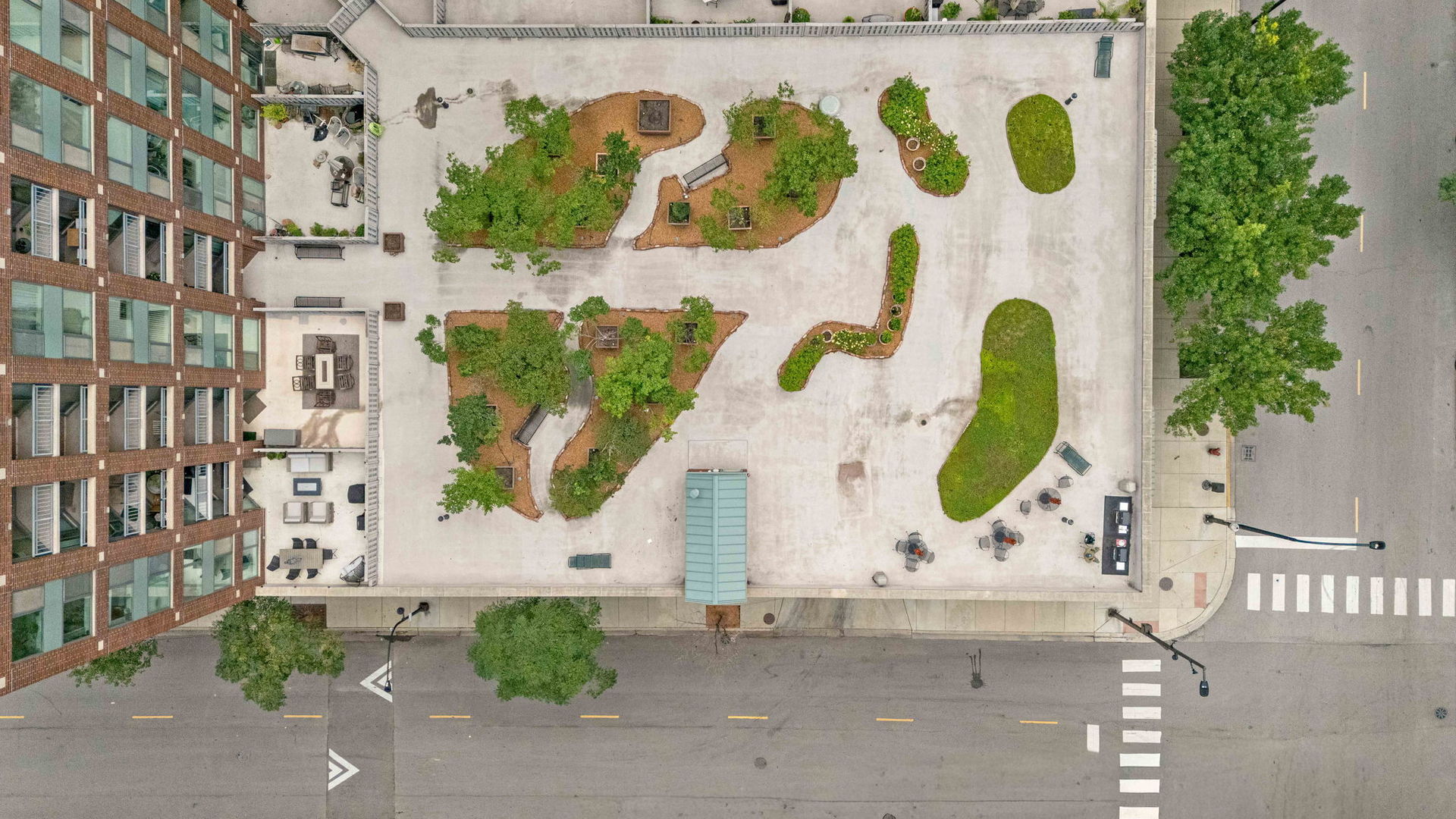 440 N Mcclurg Court Unit: 805