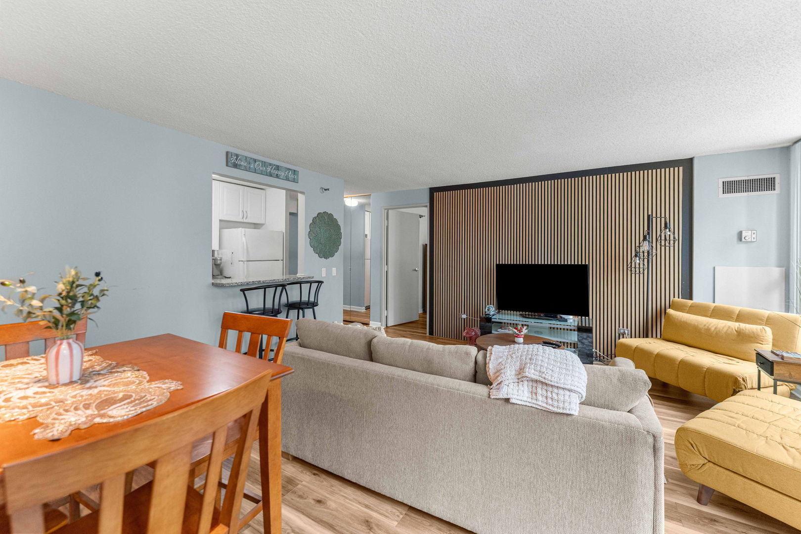 440 N Mcclurg Court Unit: 805