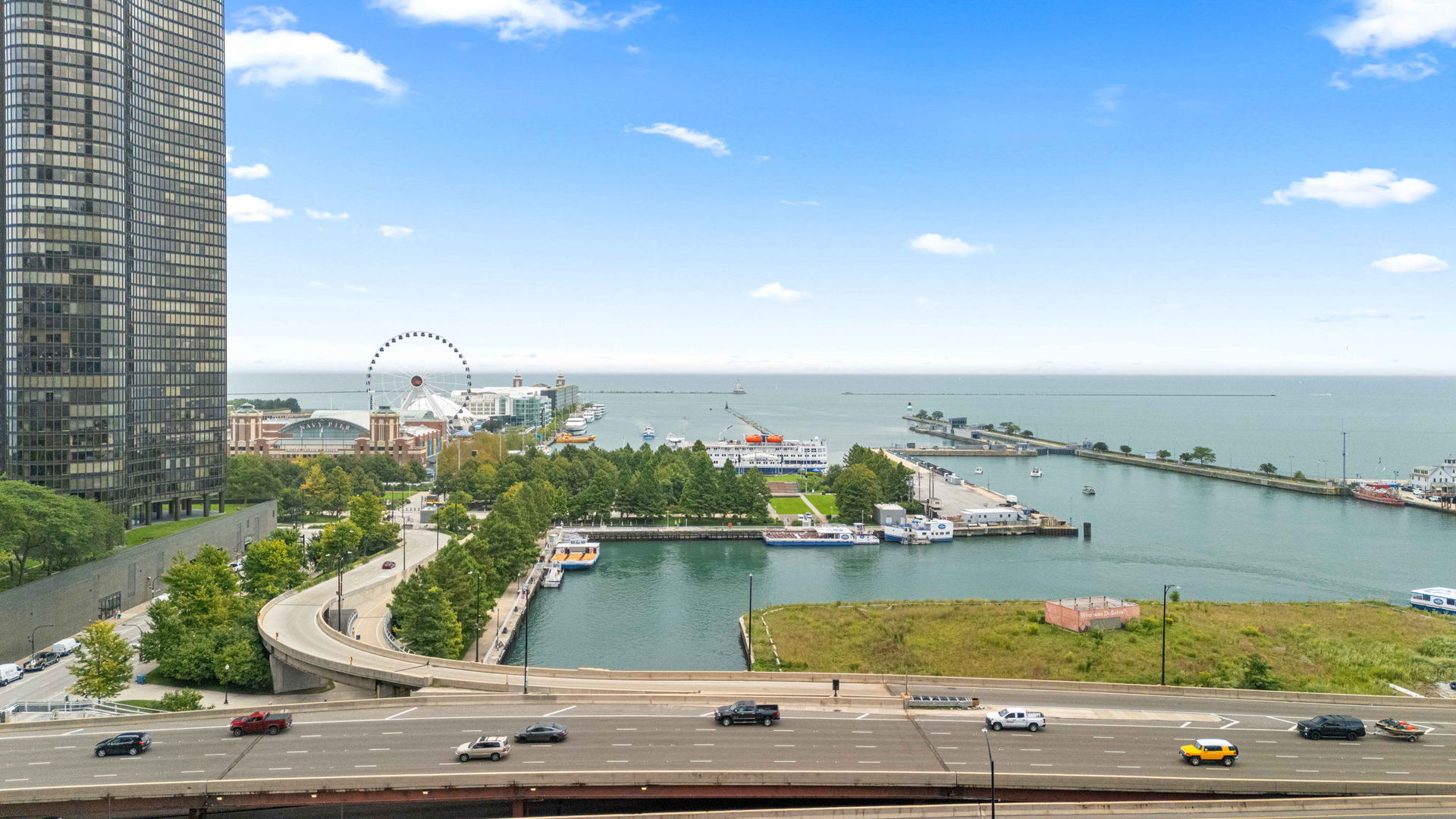 440 N Mcclurg Court Unit: 805