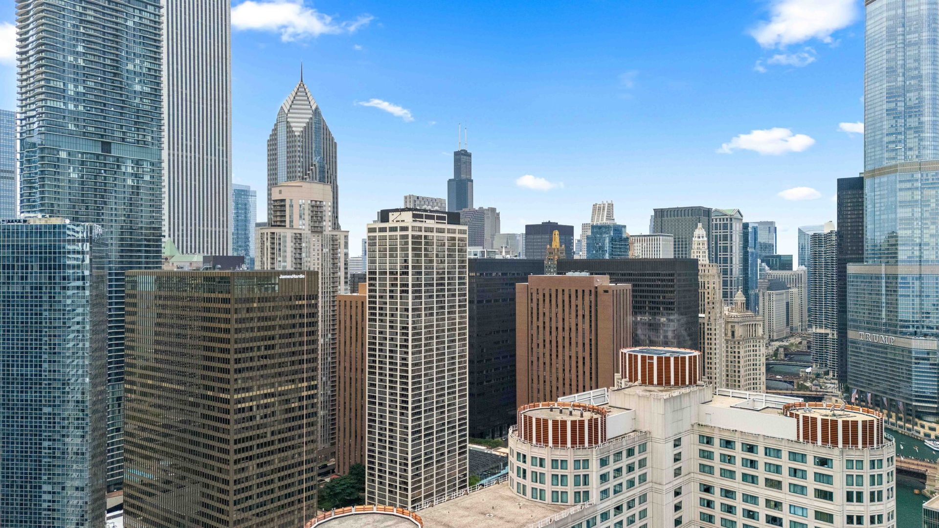 440 N Mcclurg Court Unit: 805
