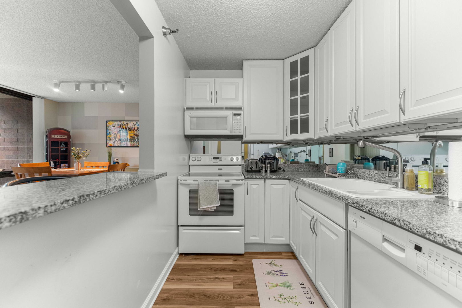 440 N Mcclurg Court Unit: 805