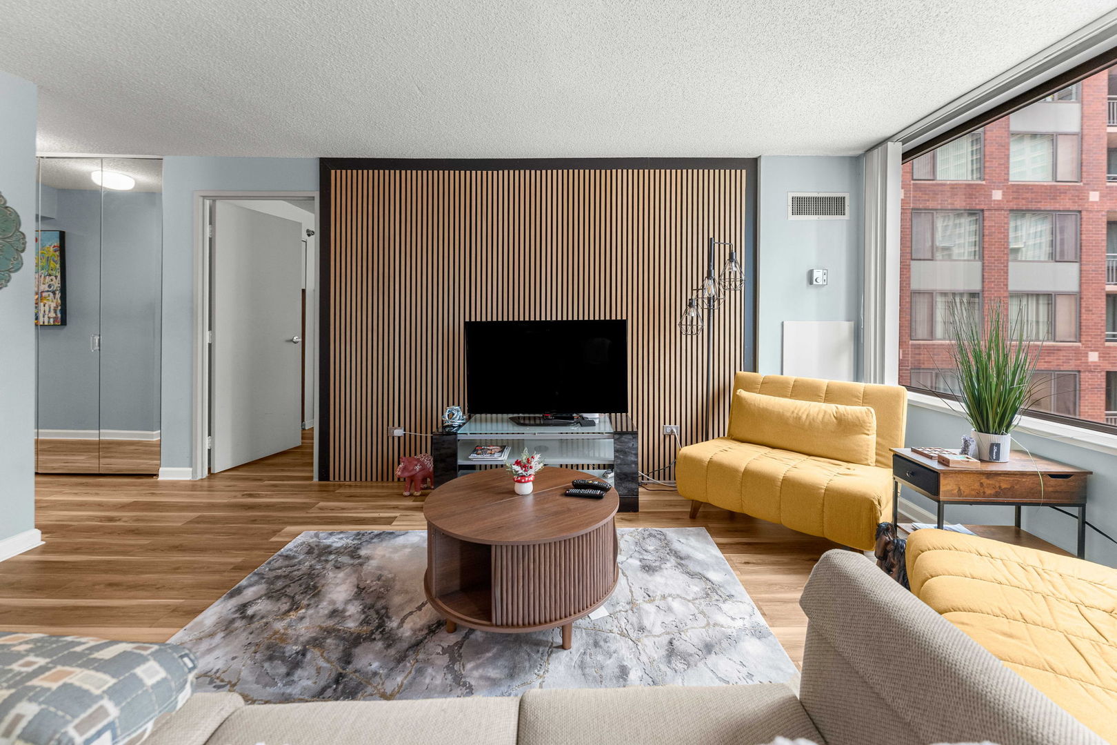 440 N Mcclurg Court Unit: 805
