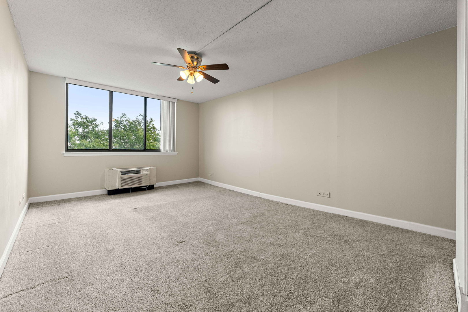 2000 Saint Regis Drive Unit: 7D