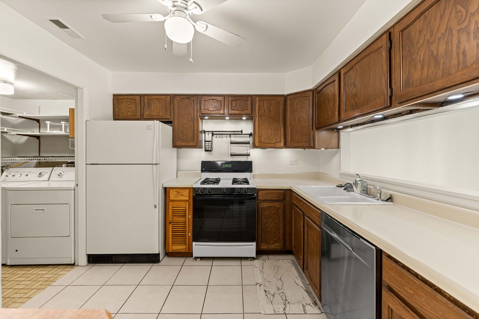 8245 Poplar Lane Unit: 5B