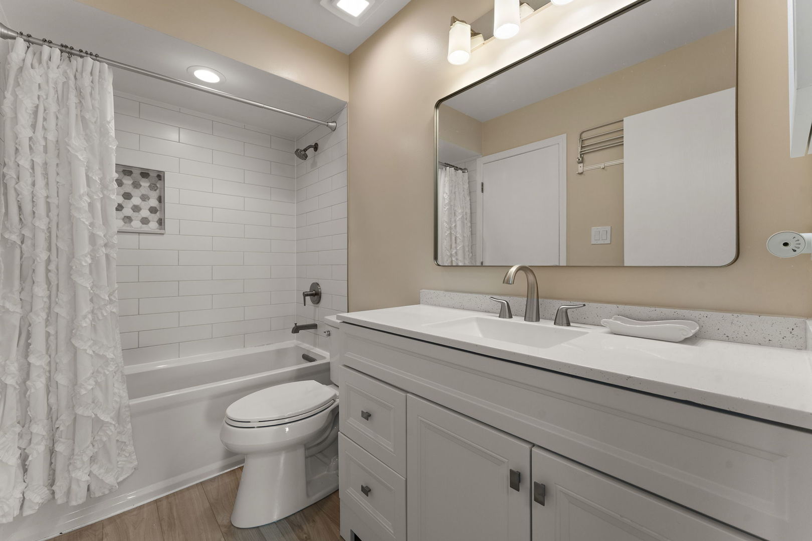 9315 W 142nd Street Unit: 102