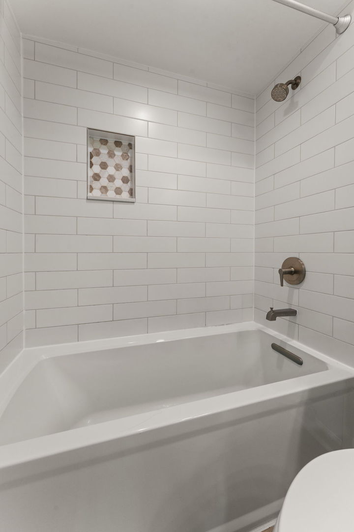 9315 W 142nd Street Unit: 102